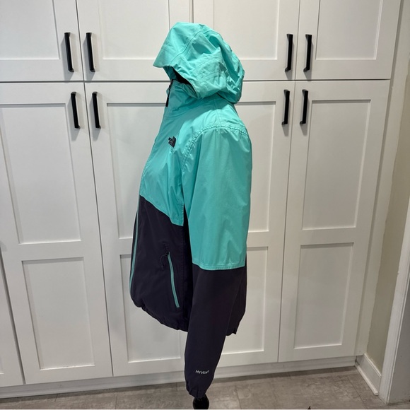 The North Face Women's Two-Tone Jacket - Aqua and Gray - Picture 5 of 16